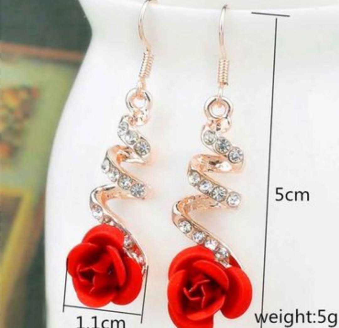 Dlouhé krásné náušnice růže