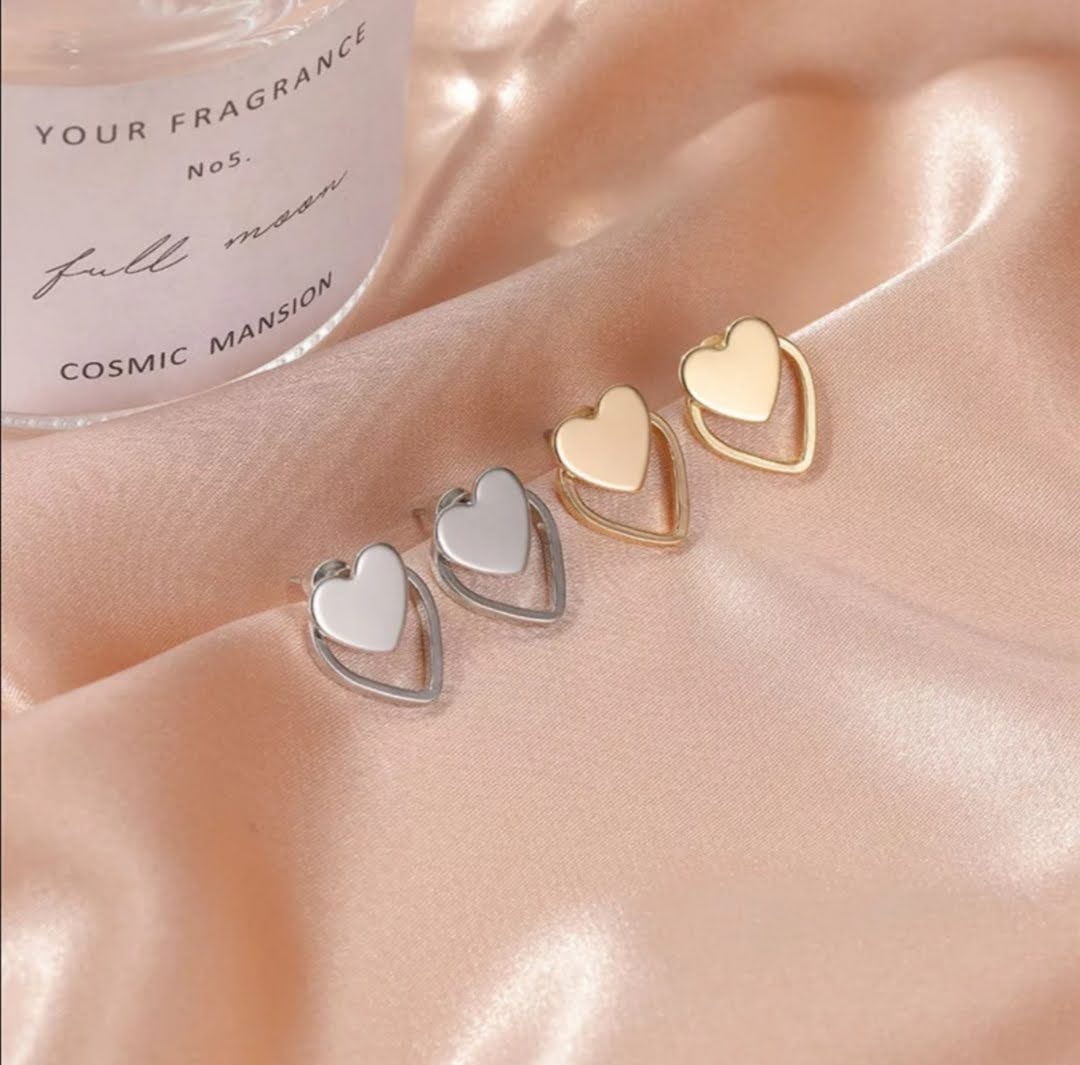 Decentní krásné náušnice  ve tvaru srdce