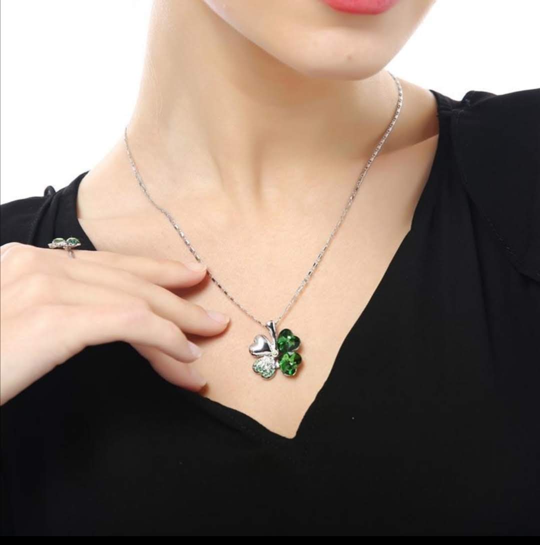 Řetízek s přívěskem čtyřlístek 