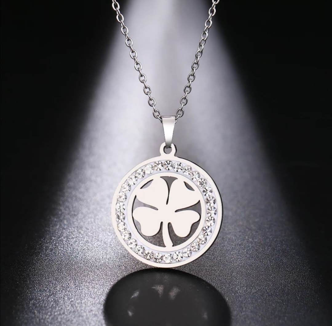 Řetízek s přívěskem čtyřlístek 