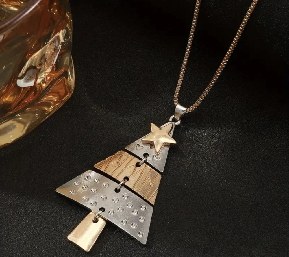 Designový náhrdelník s přívěskem vánočního stromku 