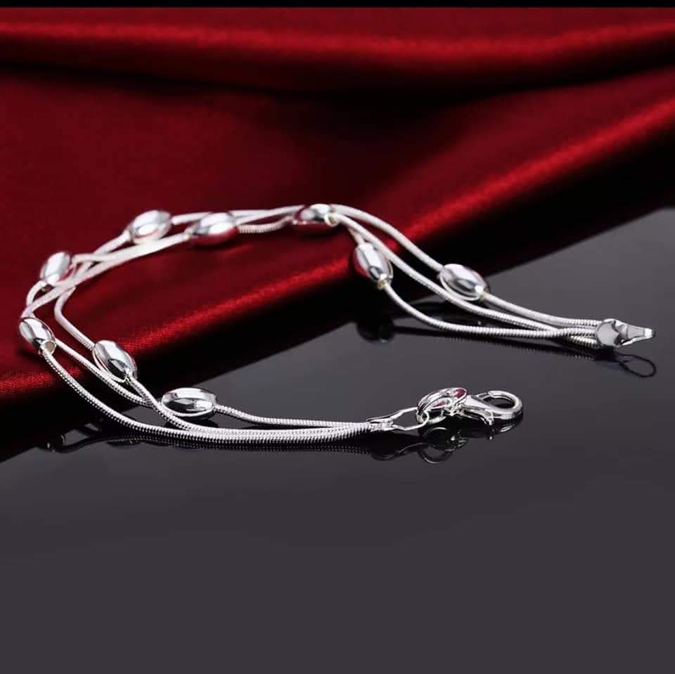 Řetízkový náramek s podlouhlými korálky