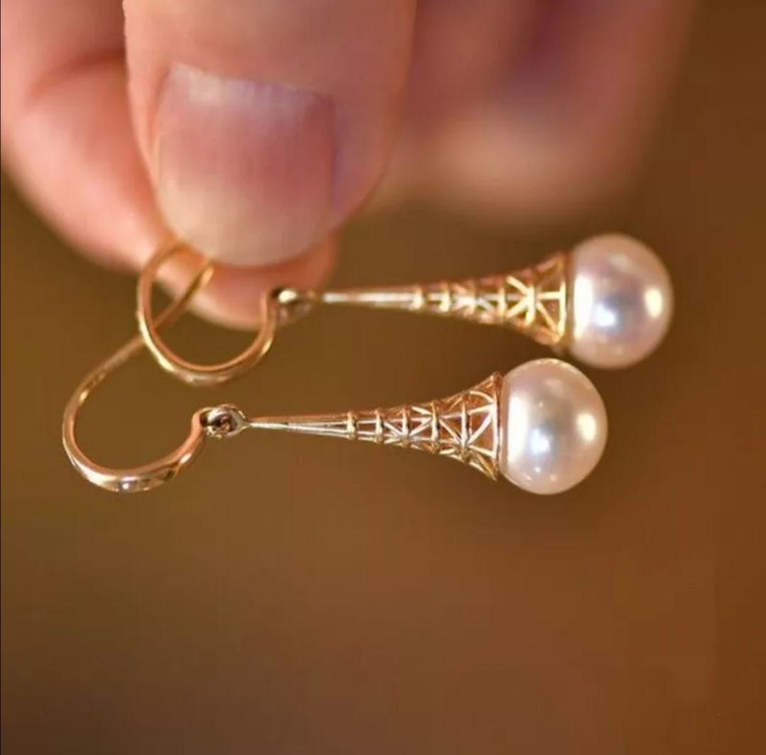 Náušnice dlouhé s perlou ve zlatém provedení 