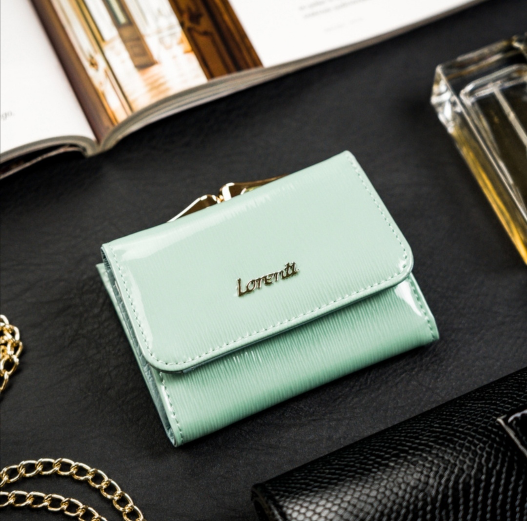 Malá dámská kožená lakovaná peněženka Lorenti Mint 