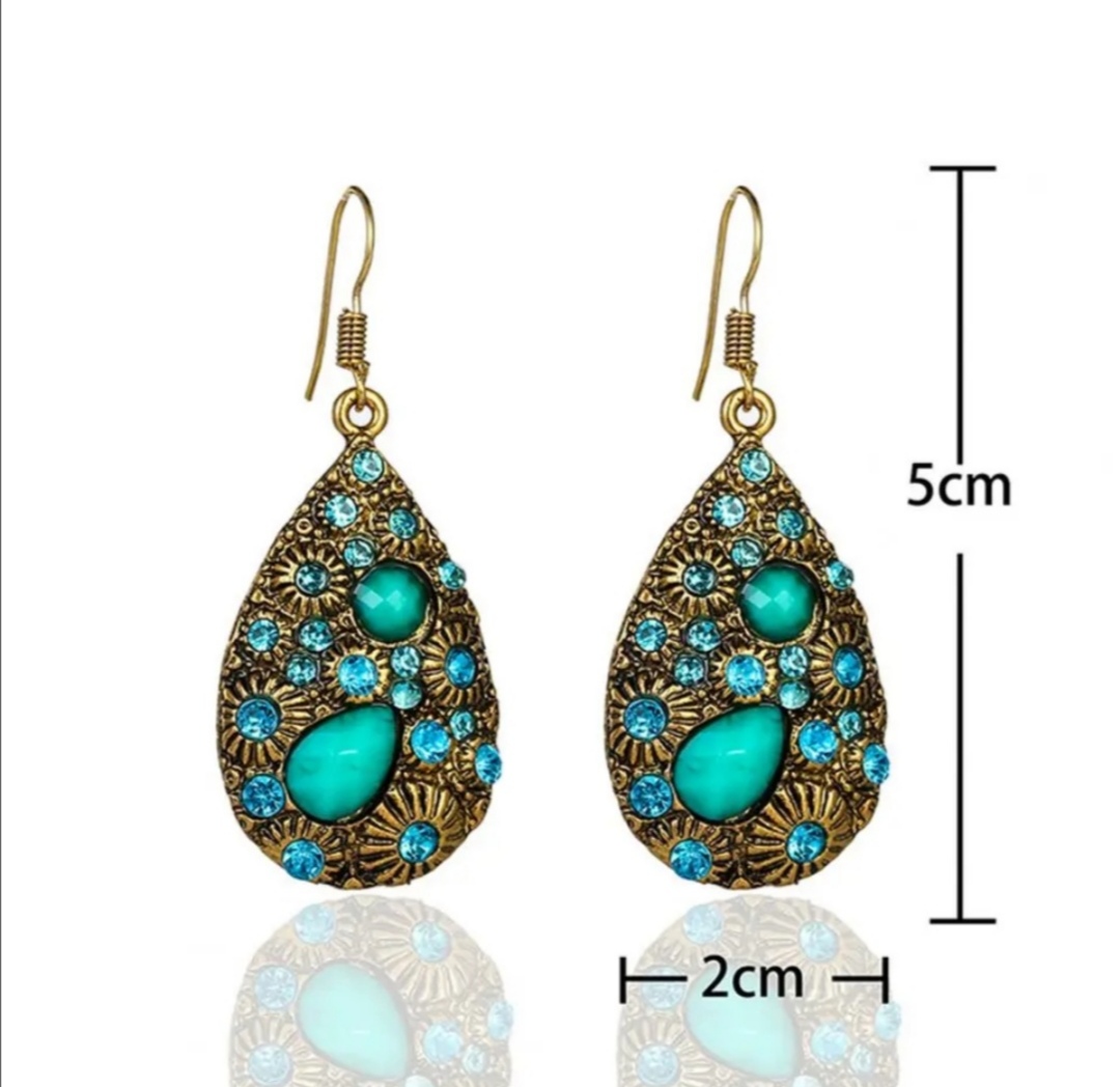 Krásné menší orientální náušnice ve tvaru kapky