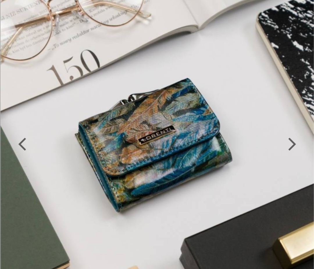 Malá dámská kožená lakovaná peněženka Lorenti peří 