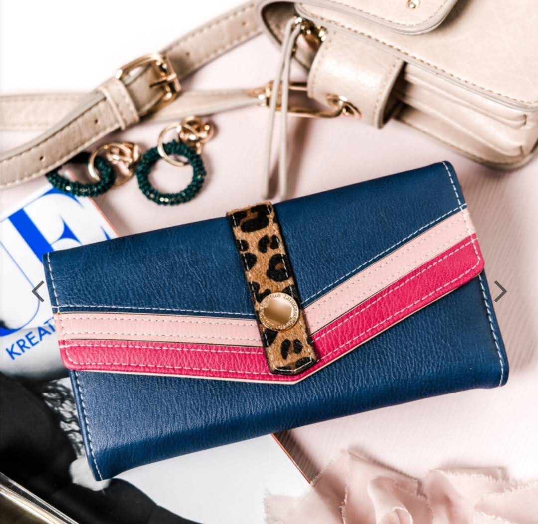 Prostorná dámská peněženka Lulu Castagnette modrá