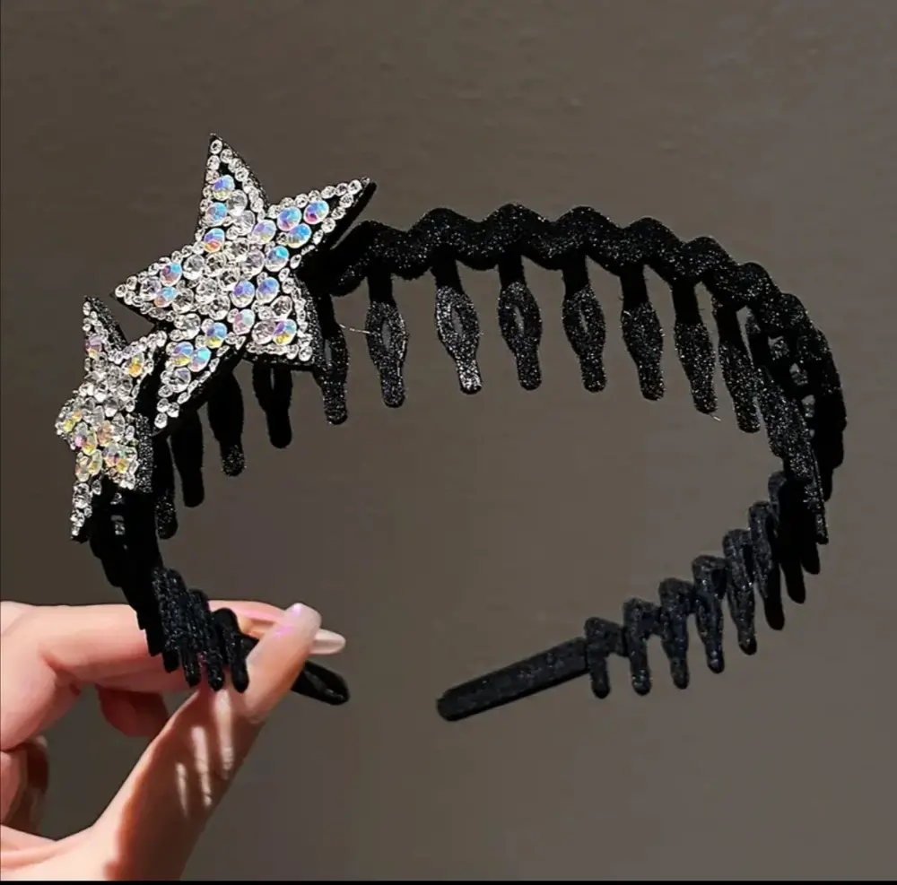 Černá vlasová čelenka se stříbrnou hvězdou