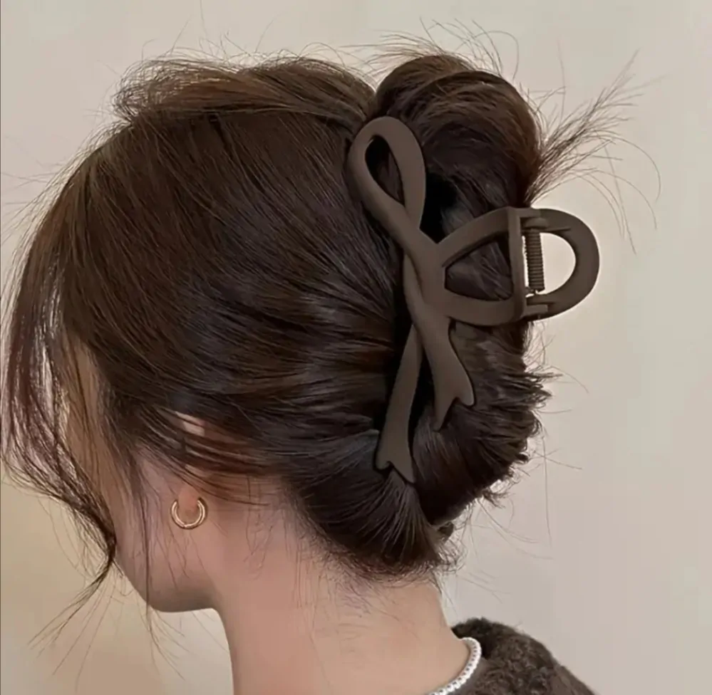 Akrylátový skřipec do vlasů  ve tvaru stuhy