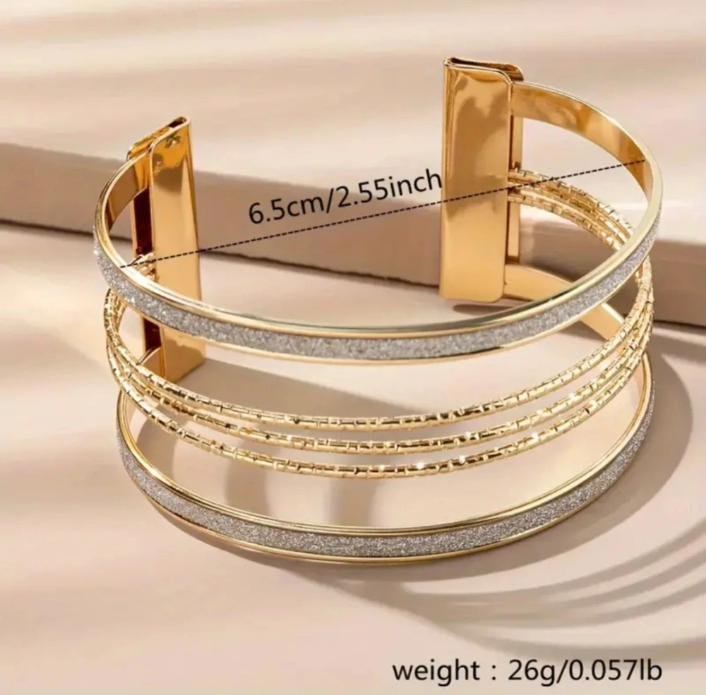 Manžetový vícevrstvý náramek s pískováním 