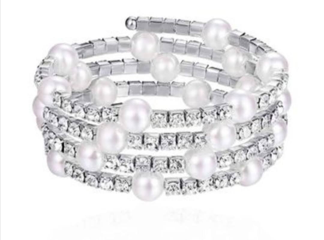 Krásný dámský 4 vrstvý náramek s perličkami