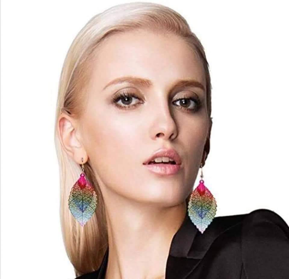 Krásné náušnice barevné listy