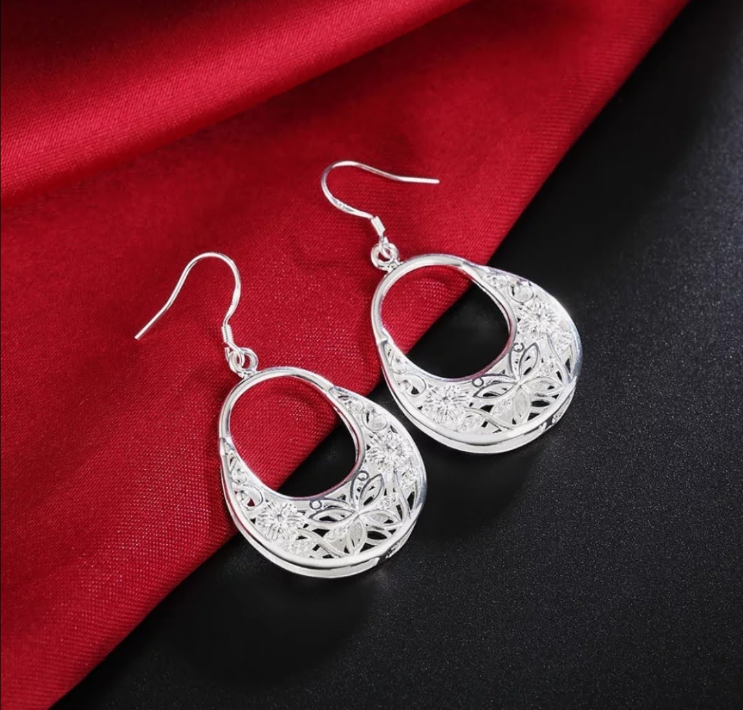 Nádherně zdobené visací náušnice 3,5x3 cm