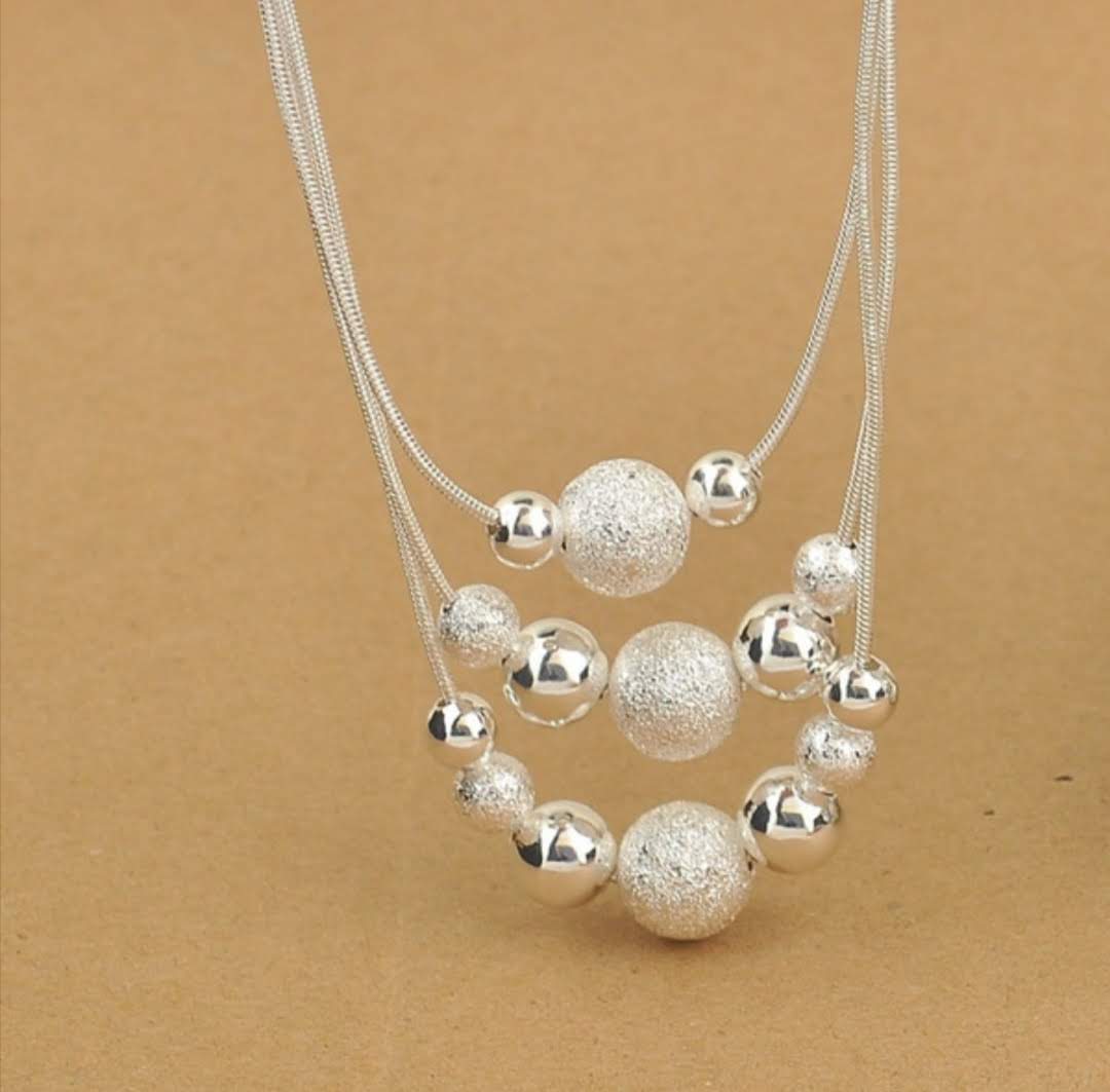 Náhrdelník s pískovými korálky