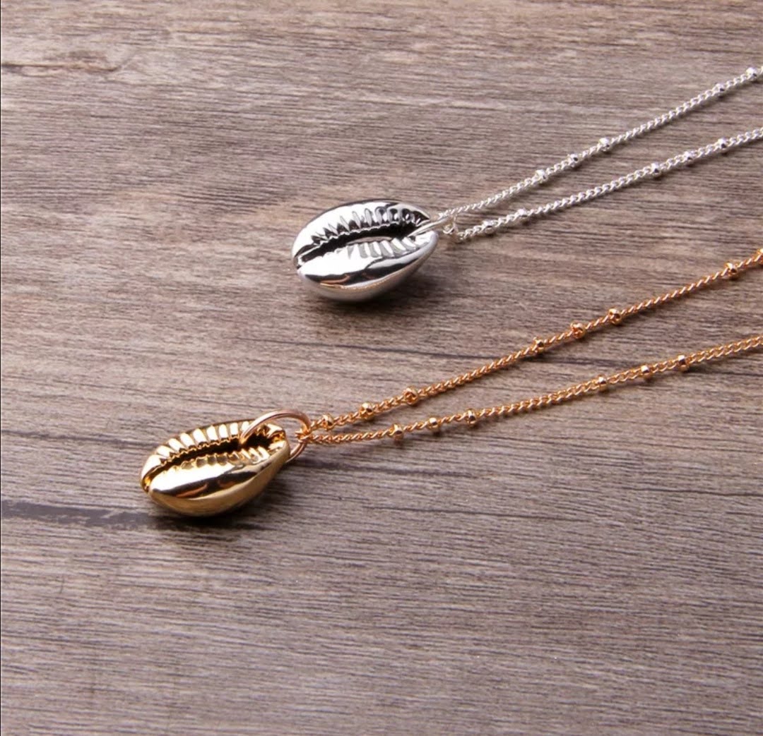 Řetízek s přívěskem mušličky