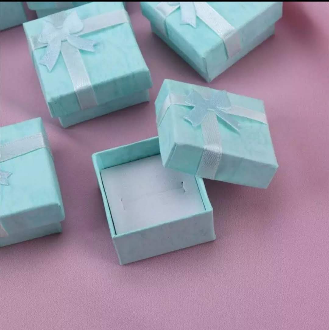 Krabička na šperky malá papírová