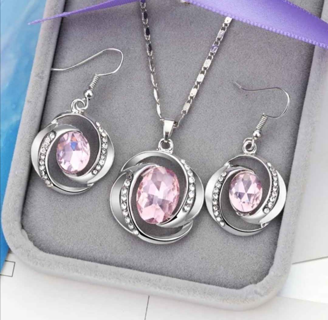 Sada šperků Iconic Drop náhrdelníku a náušnic - 5 variant 