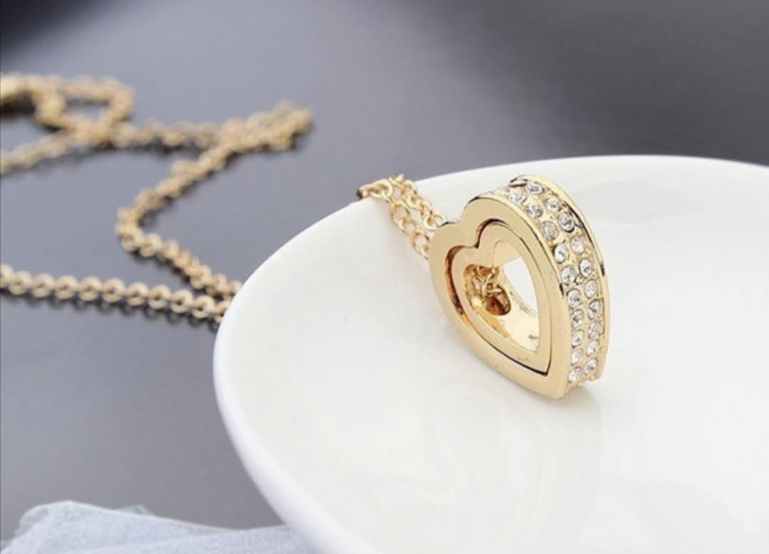 Řetízek s přívěskem srdce v srdci