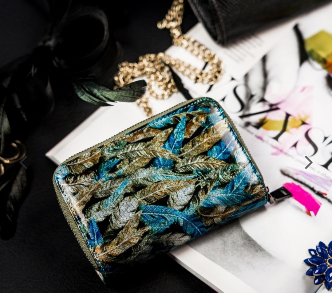 Střední dámská kožená peněženka Lorenti Peří