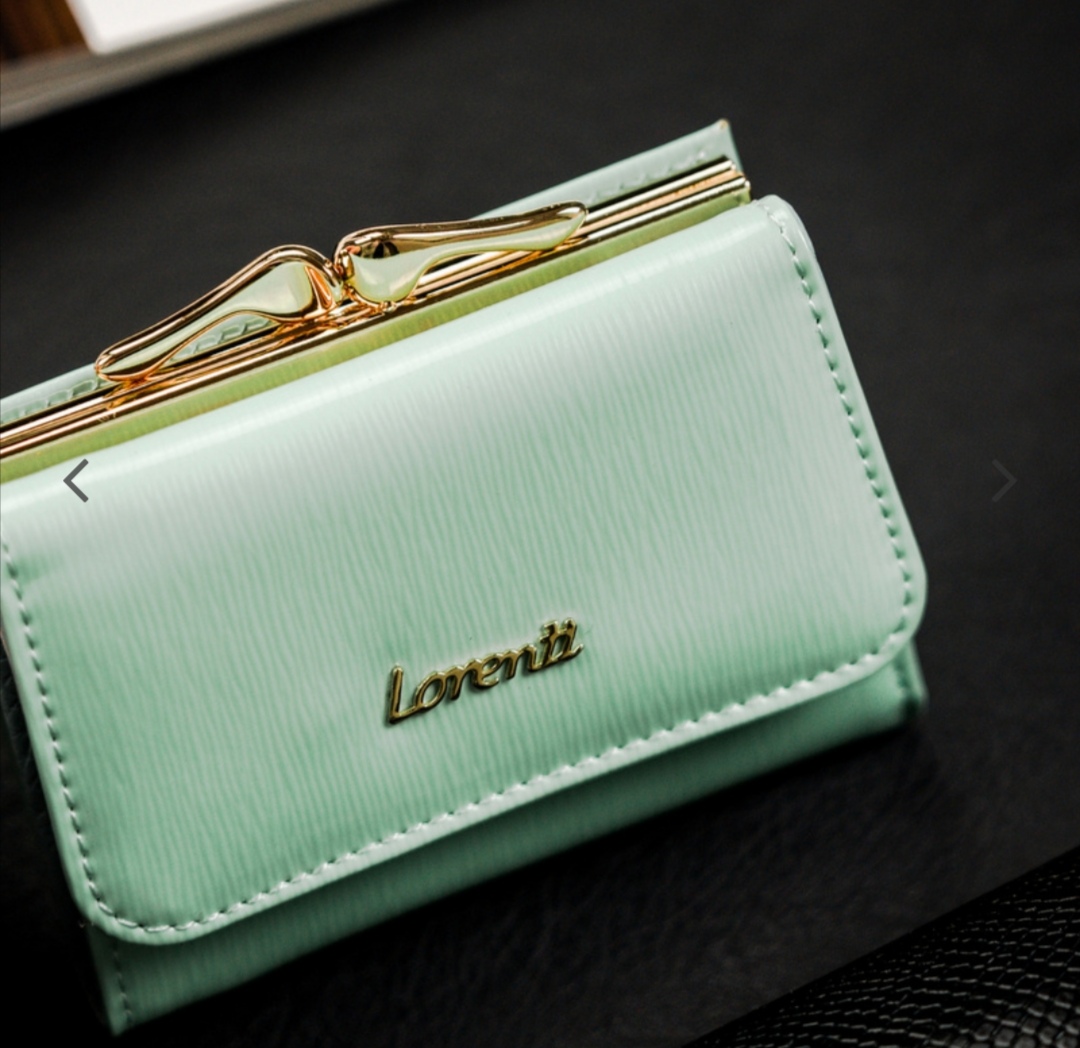 Malá dámská kožená lakovaná peněženka Lorenti Mint 