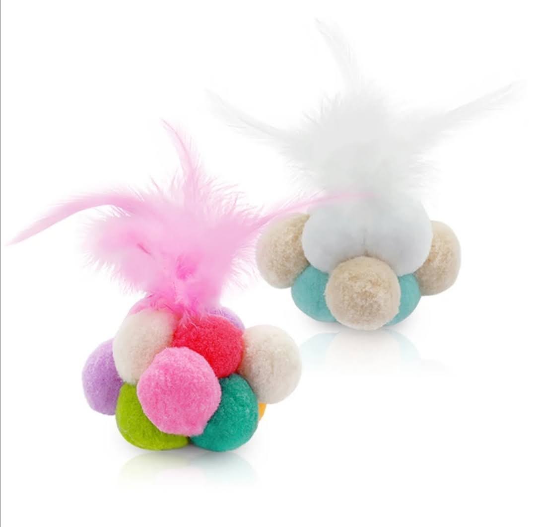 Velká kulička s peřím a rolničkou