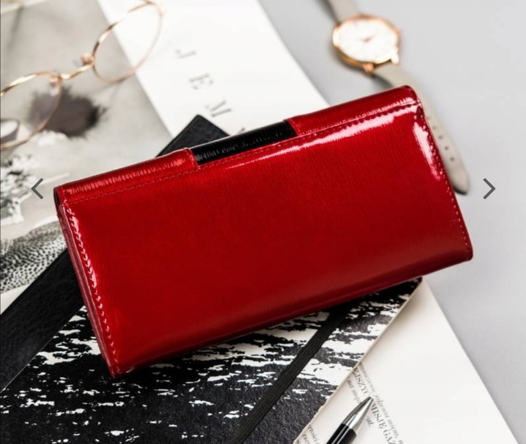 Klasická dámská kožená lakovaná peněženka Cavaldi 