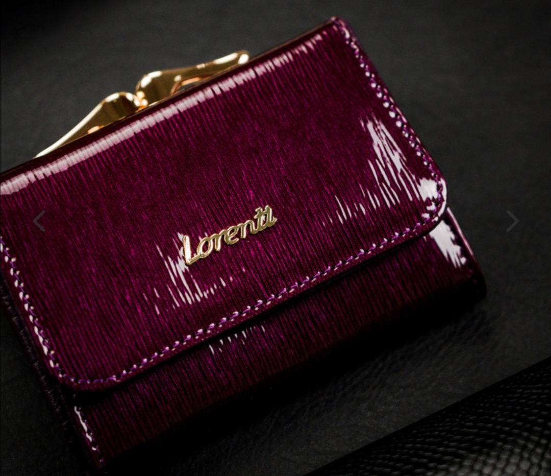 Malá dámská kožená lakovaná peněženka Lorenti fialová 