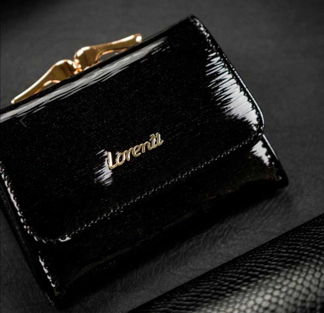Malá dámská kožená lakovaná peněženka Lorenti černá