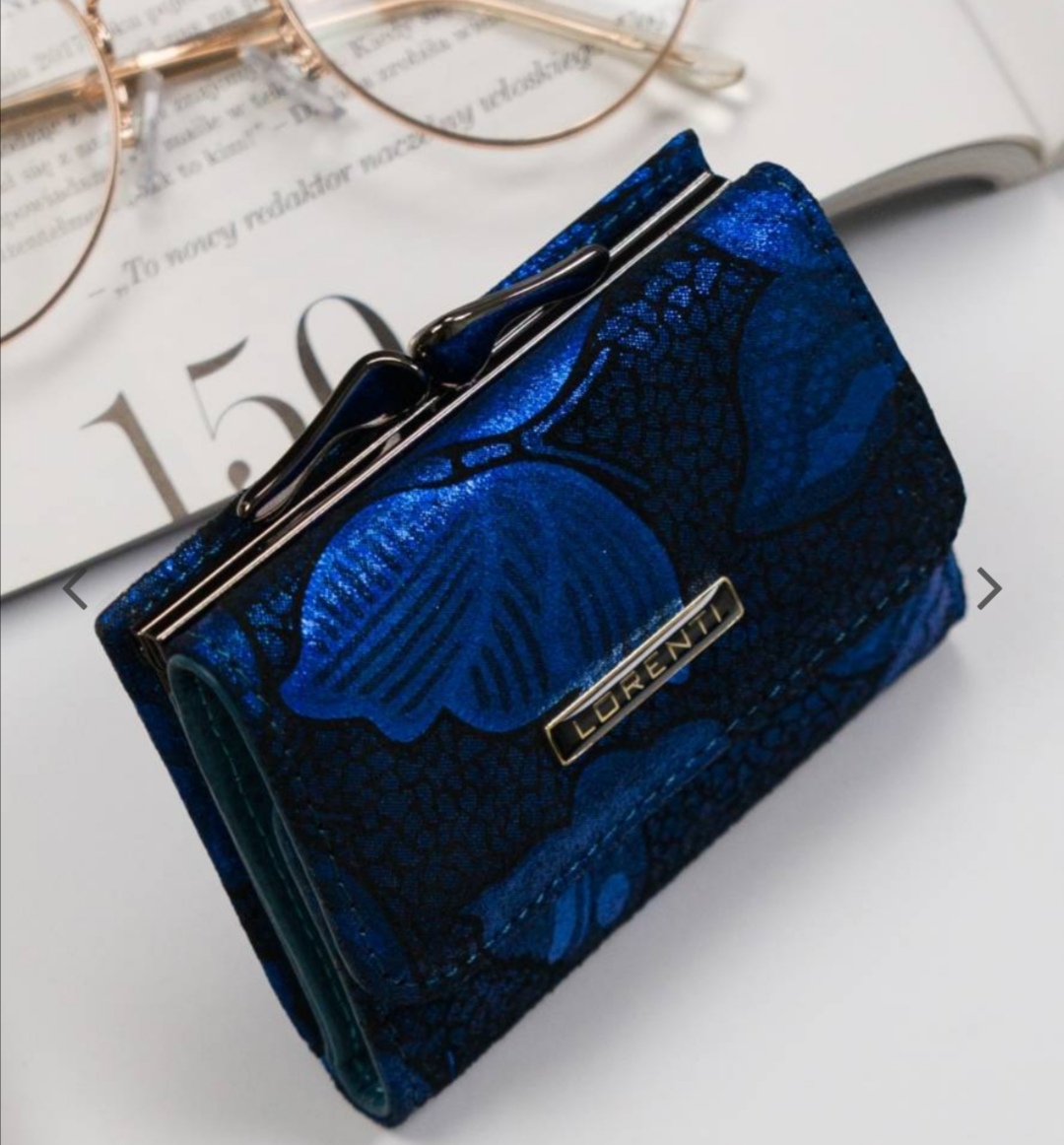 Malá dámská kožená peněženka Lorenti se vzorem motýla