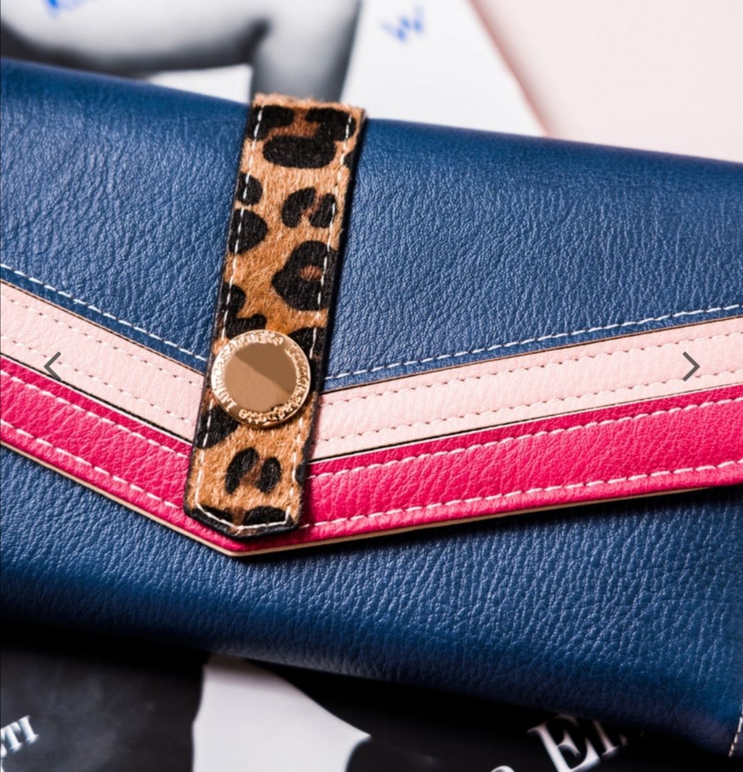 Prostorná dámská peněženka Lulu Castagnette modrá