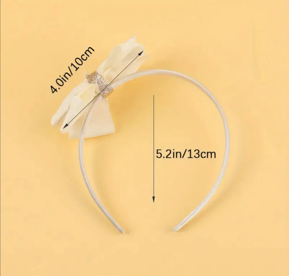 Dětská čelenka s mašlí se zlatým zdobením béžová 