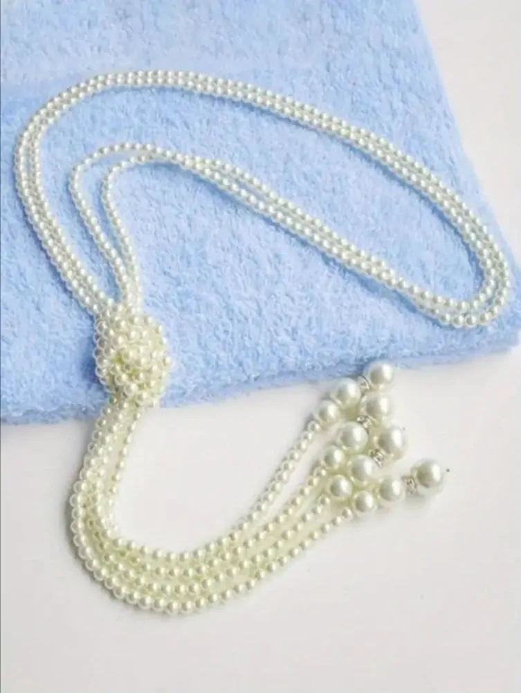 Dlouhý perlový náhrdelník 