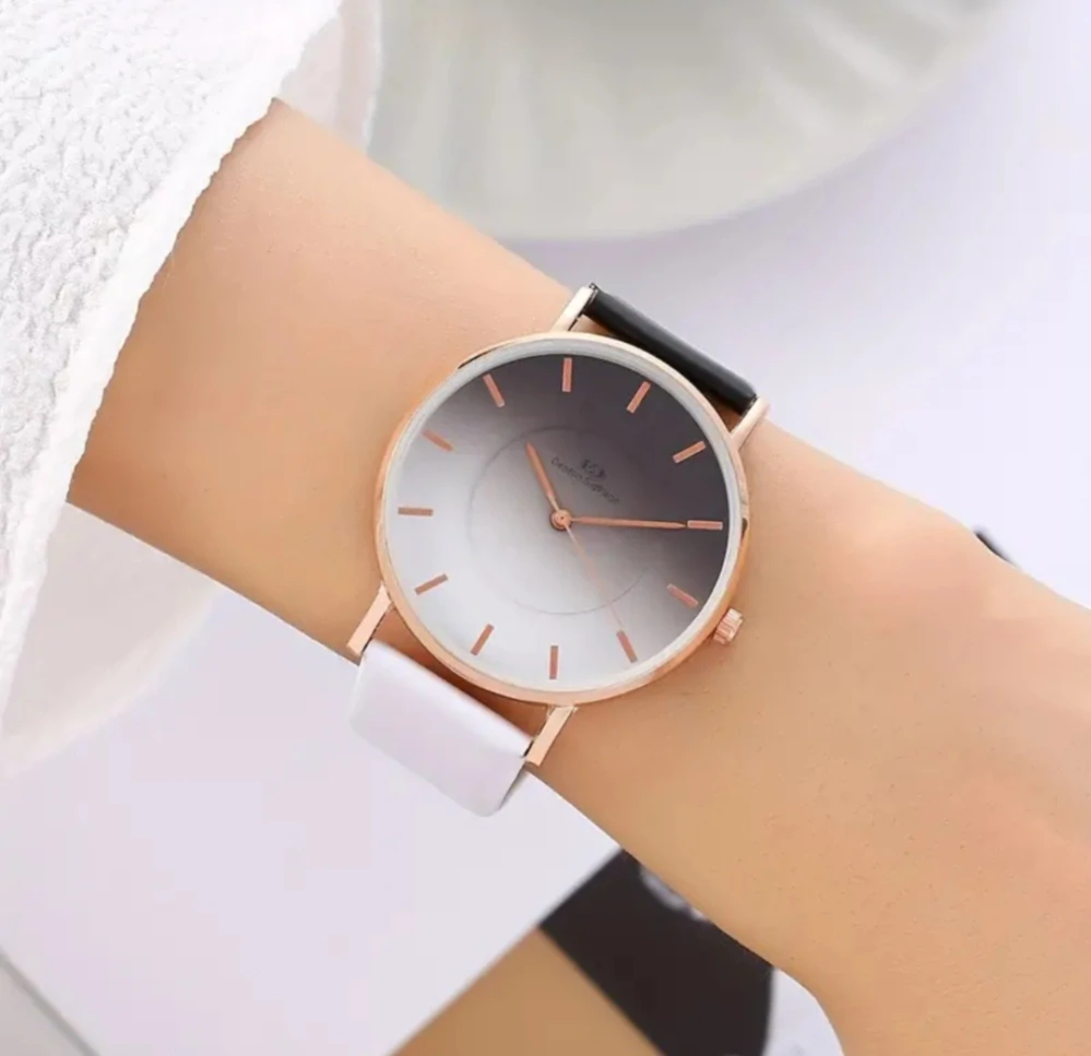 Módní dámské dvoubarevné hodinky bílo černé 