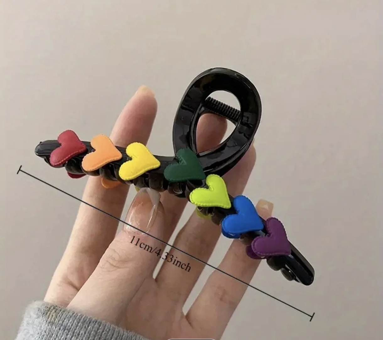 Skřipec do vlasů se srdíčky v duhových barvách