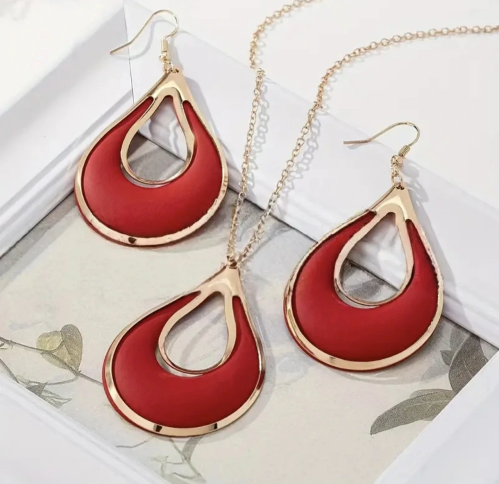 Designová sada šperků Teardrop Elegance