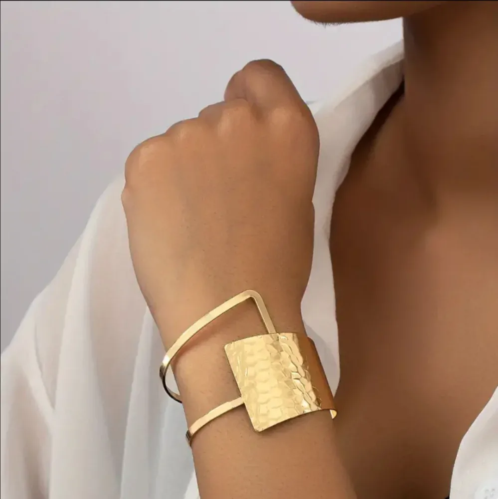 Geometrický manžetový náramek pro ženy 