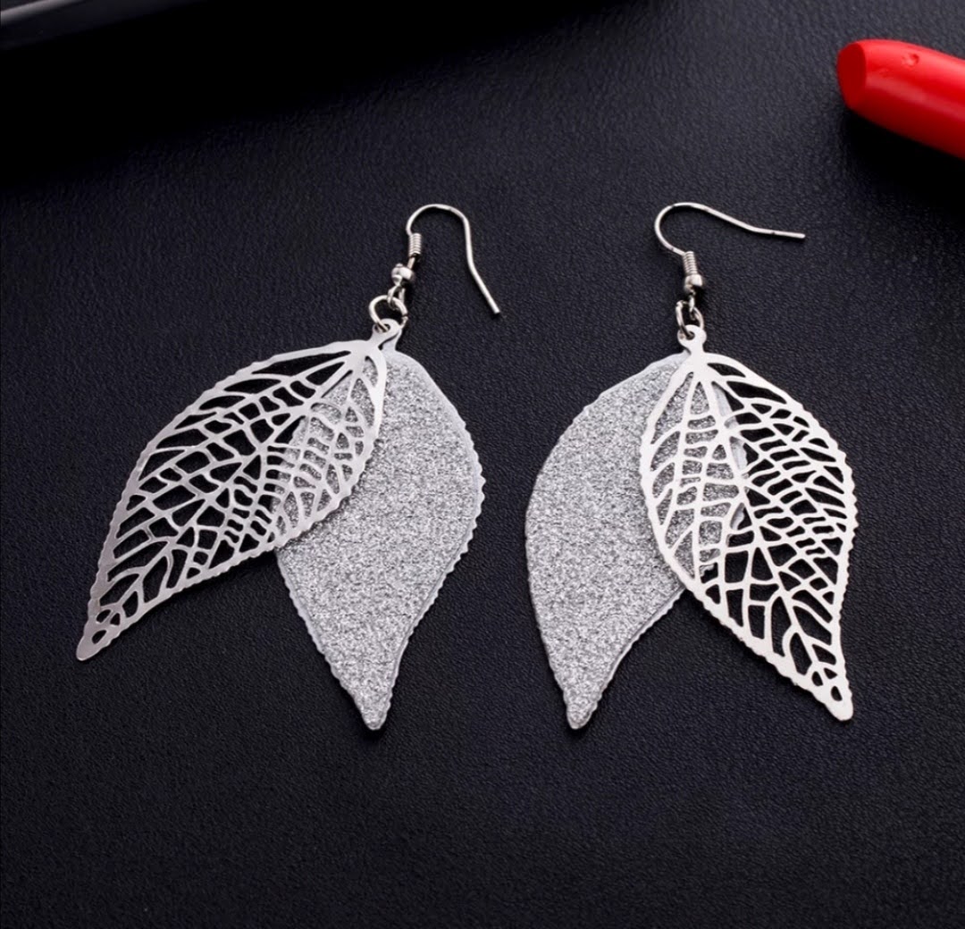 Náušnice ve tvaru listů 8 cm pro slavnostní příležitost
