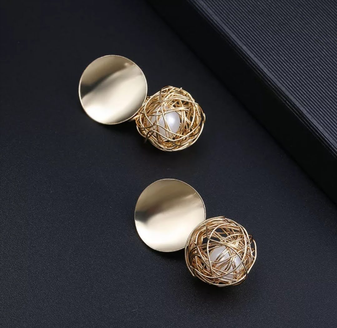 Módní dámské náušnice 