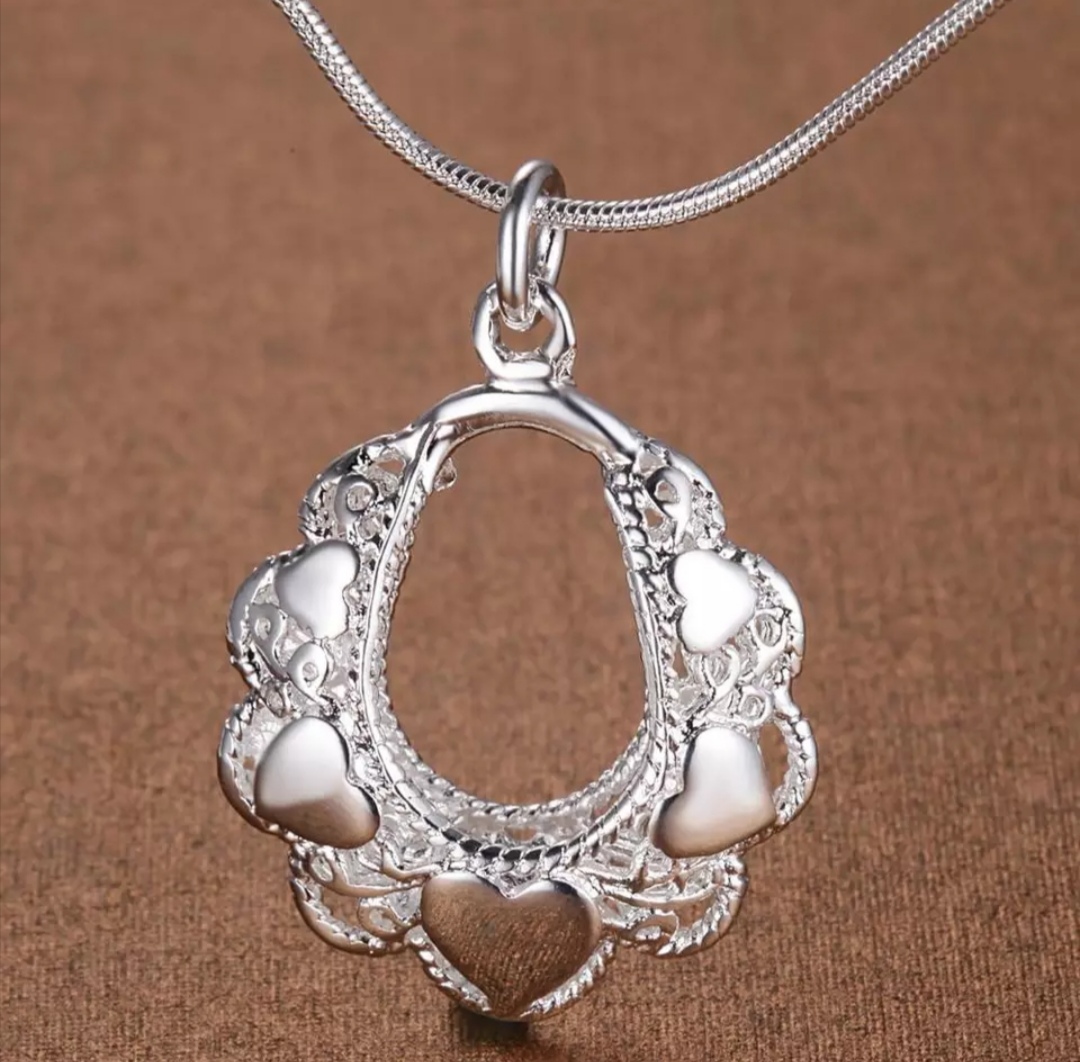 Řetízek s přívěskem srdíčkový 