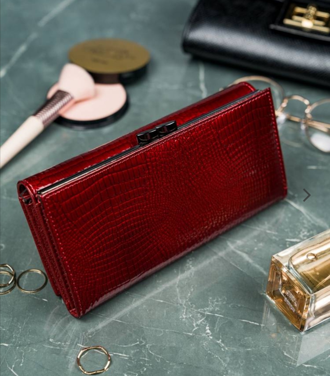 Velká dámská kožená lakovaná peněženka Croco