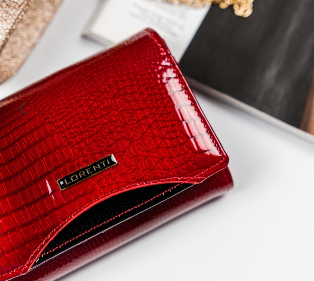 Malá dámská kožená lakovaná peněženka Lorenti červená s černou vsadkou Croco 
