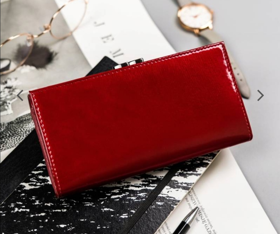 Prostorná dámská kožená lakovaná peněženka Cavaldi 