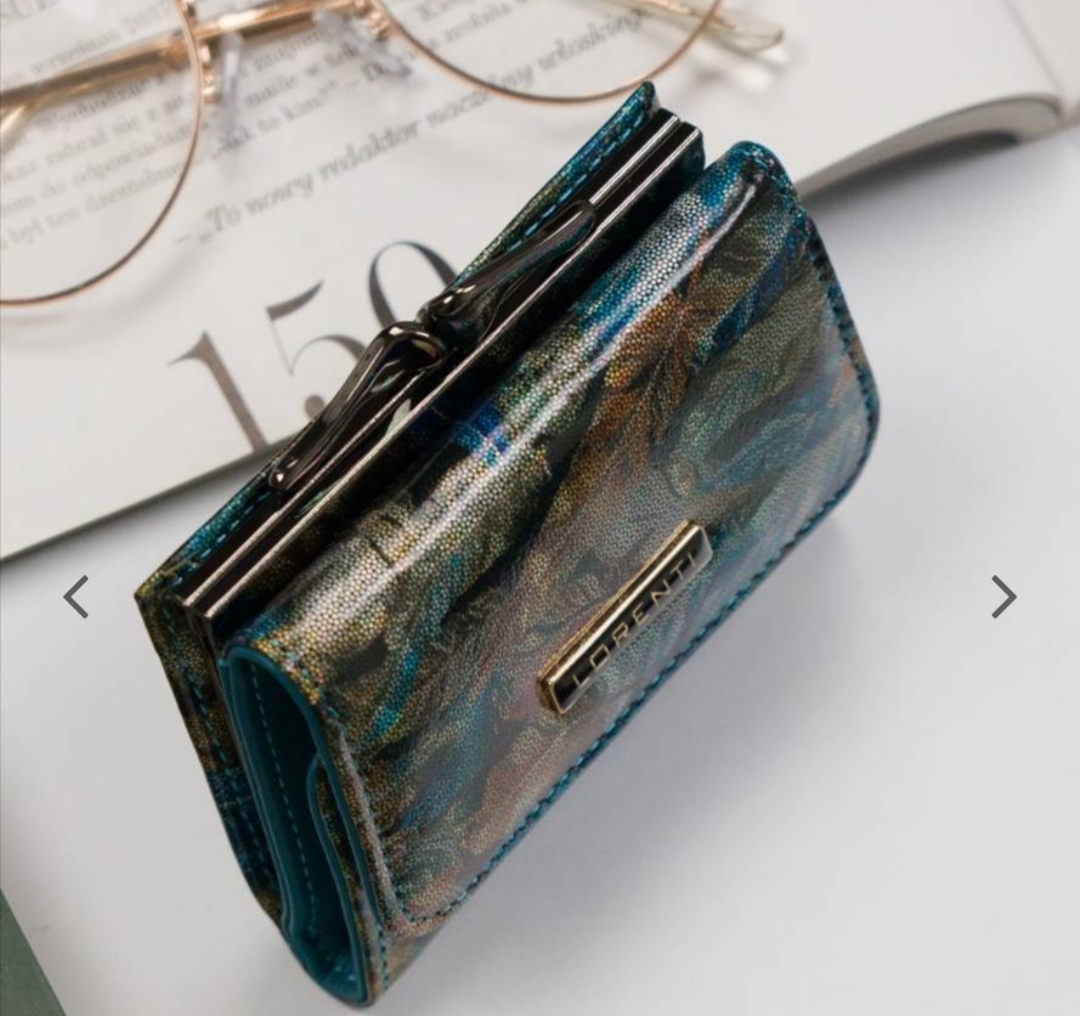 Malá dámská kožená lakovaná peněženka Lorenti peří 