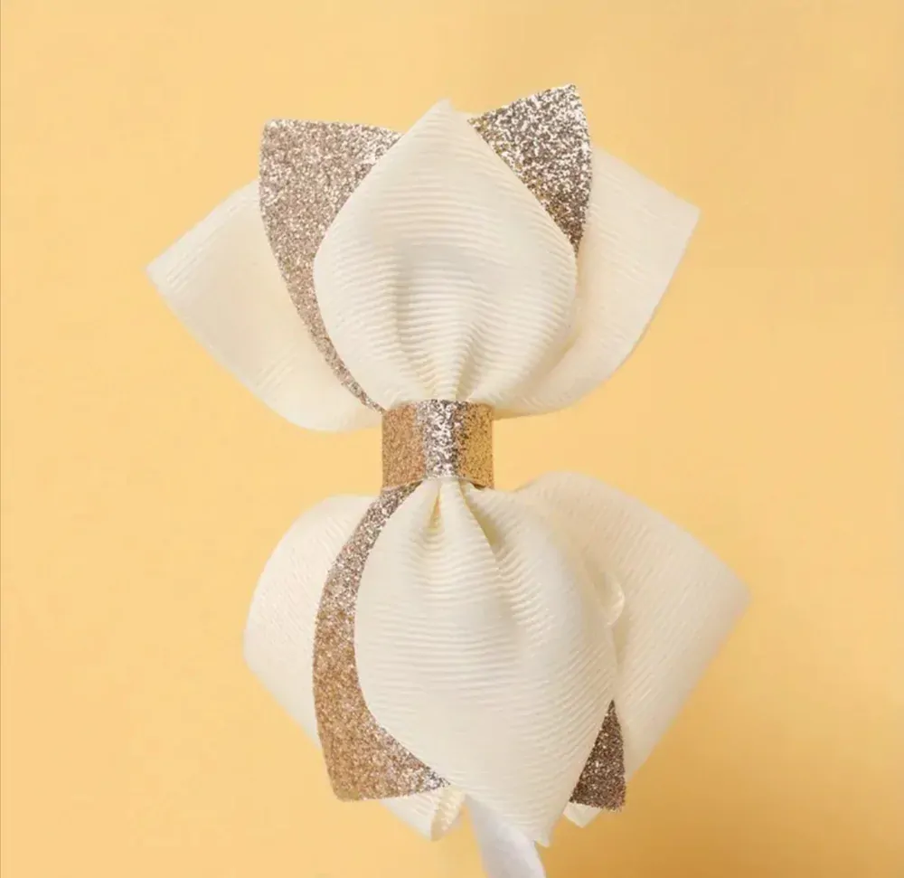 Dětská čelenka s mašlí se zlatým zdobením béžová 