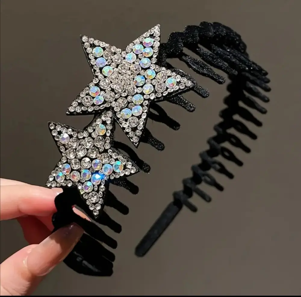 Černá vlasová čelenka se stříbrnou hvězdou