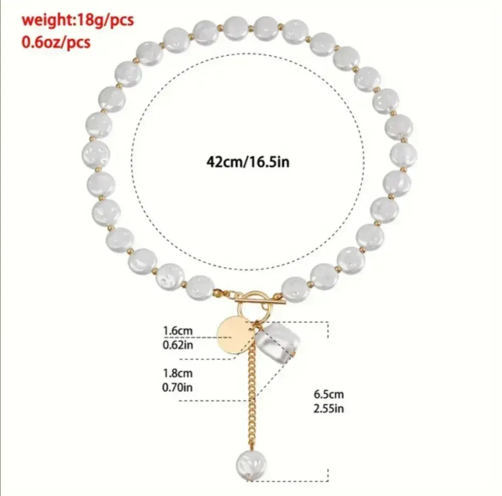 Decentní náhrdelník s plochými perlami 