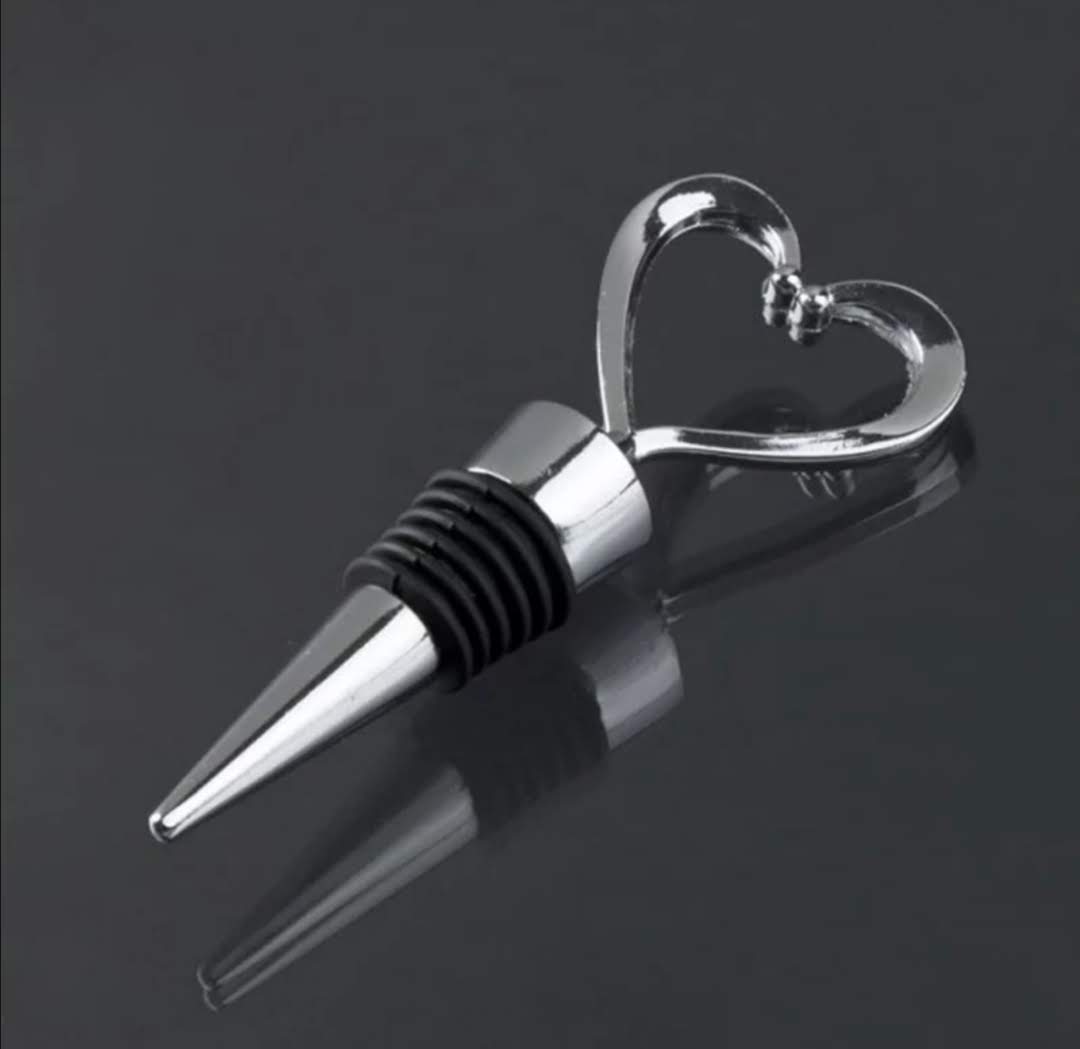 Zátka na lahev vína ve tvaru srdce pro romantické chvíle 