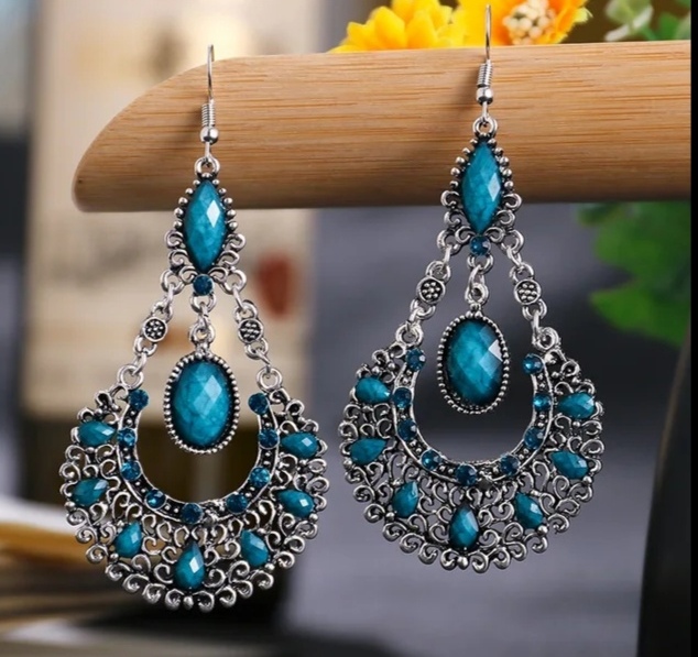 Krásné dlouhé orientální náušnice 7,7 cm