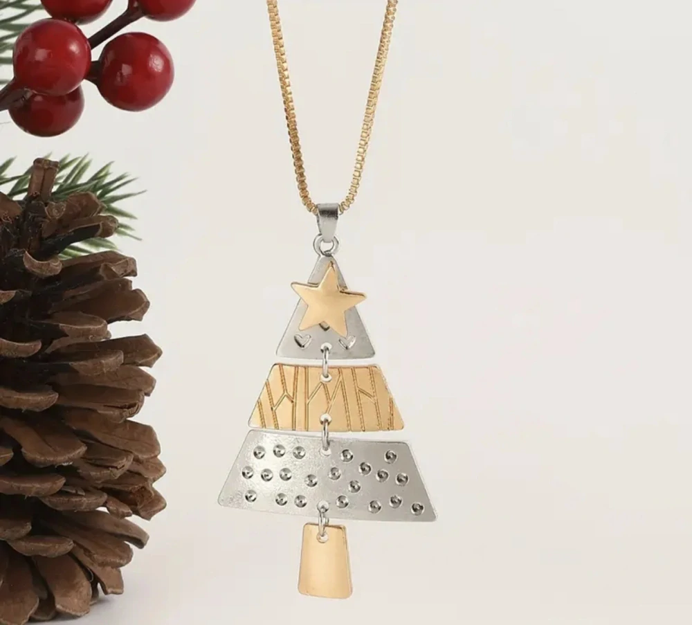 Designový náhrdelník s přívěskem vánočního stromku 