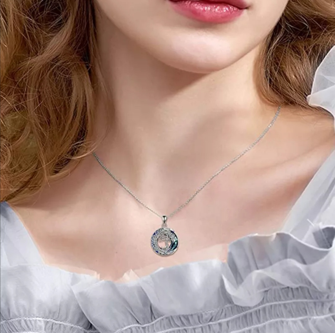 Řetízek s přívěskem strom života modrý krystal